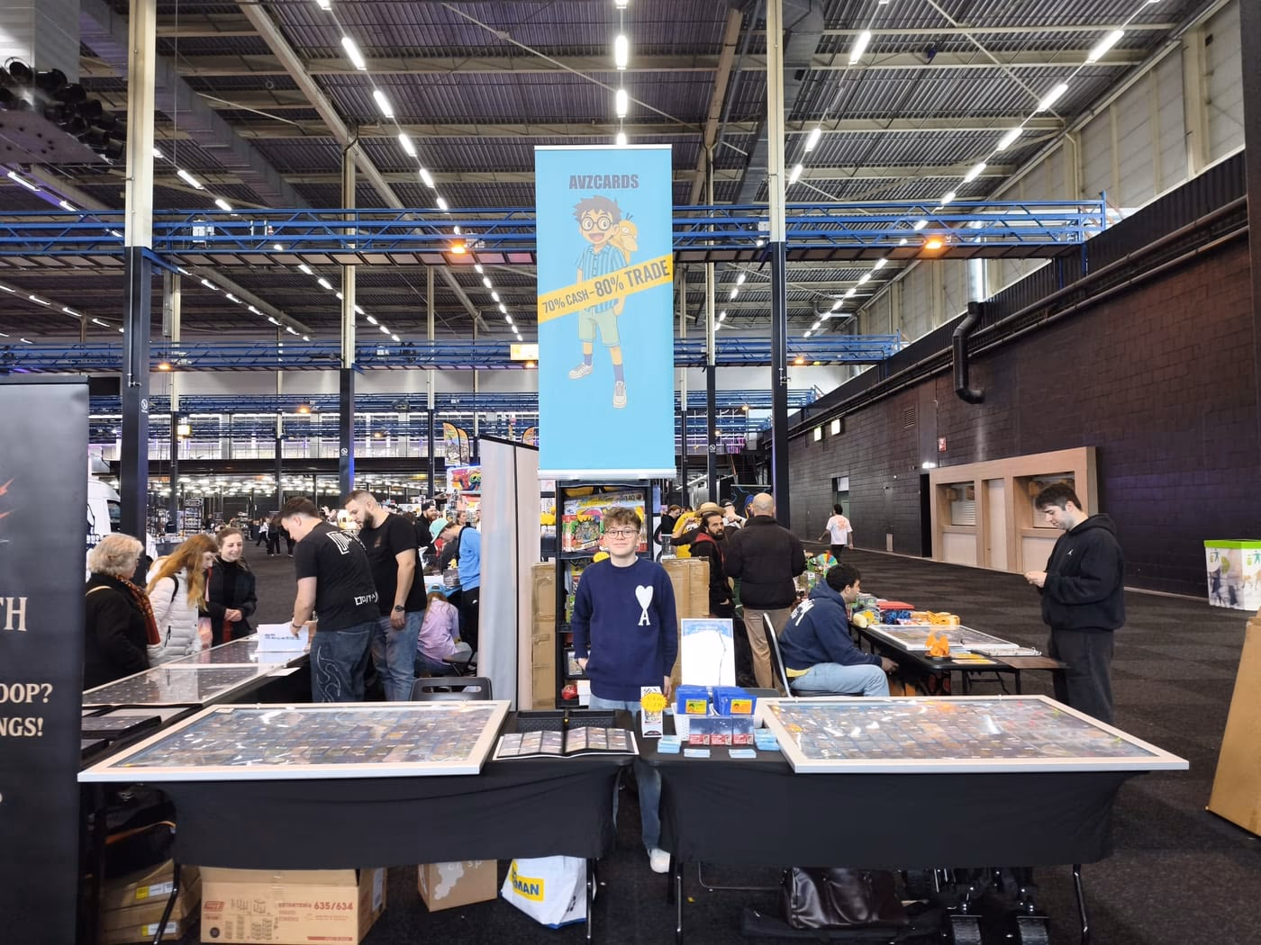 AVZ Cards beurskraam met signage en voorraad